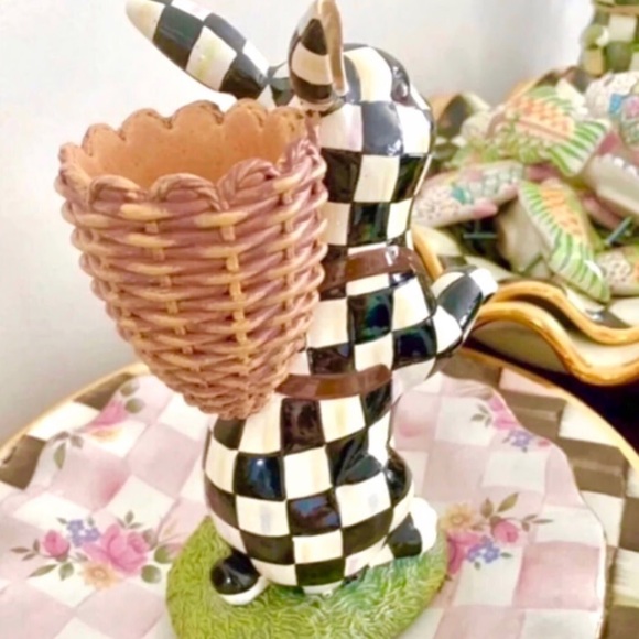 Mackenzie-Childs Black And White Courtly Check BUNNY WITH BACKPACK. RARE! - Picture 15 of 15